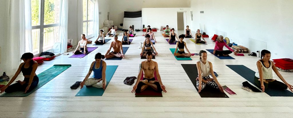 ashtanga-yoga-milano-yoga-shala-6